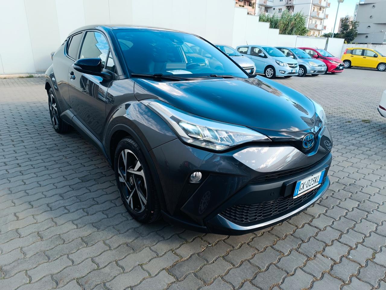 Toyota C-HR 2.0 Hybrid E-CVT Trend