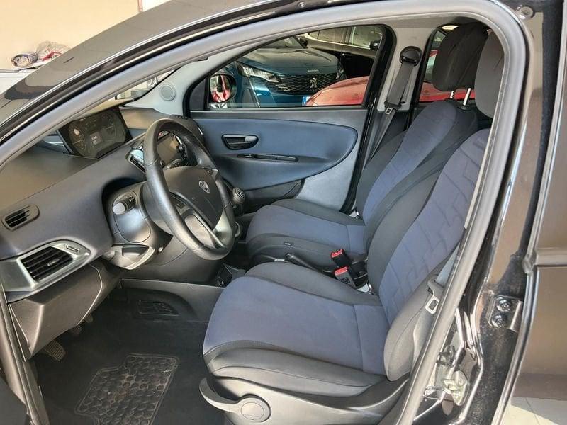 Lancia Ypsilon Ypsilon 1.0 FireFly 5 porte S&S Hybrid Gold Plus