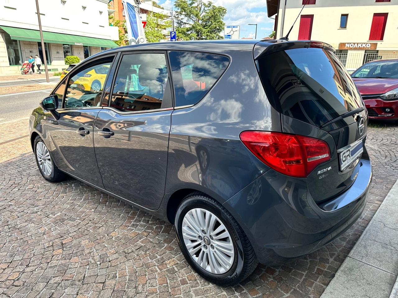 Opel Meriva 1.3CDTI 95CV Cosmo - Neopatentati