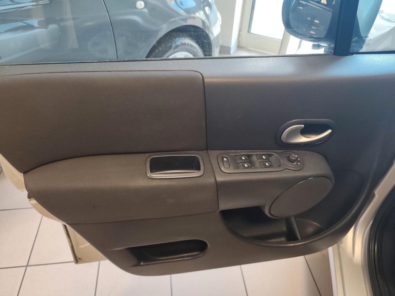 Renault Modus 1.5 dCi 85CV Dynamique