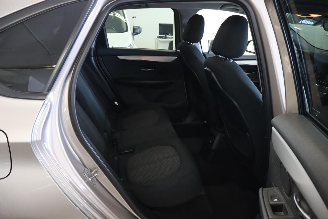 BMW 218d ACTIVE TOURER ADVANTAGE
