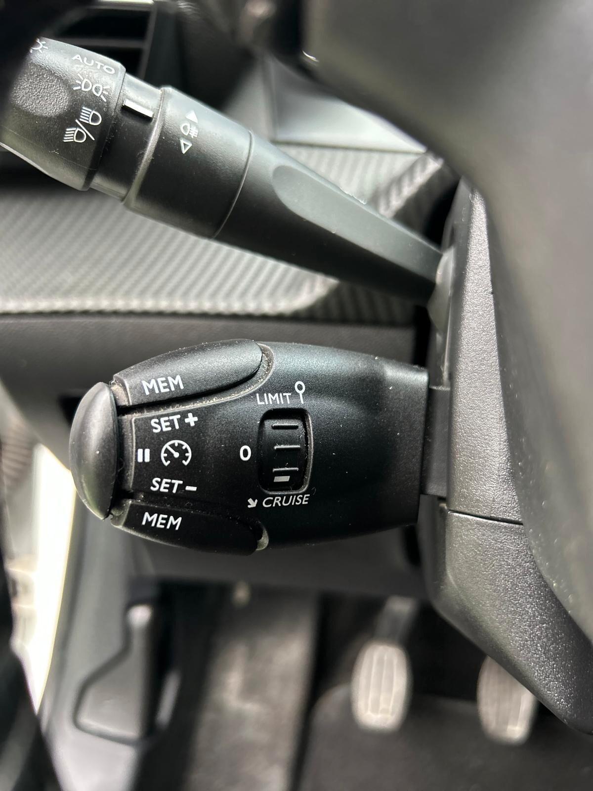 Peugeot 208 BlueHDi 1.5 Diesel 100 Stop&Start 5 porte