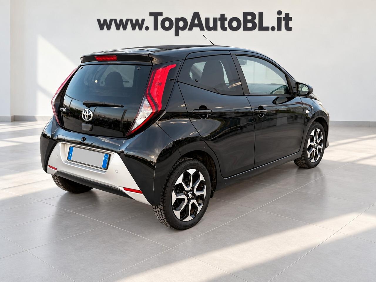 Toyota Aygo Connect 1.0 VVT-i 72 CV 5 porte x-wave MMT