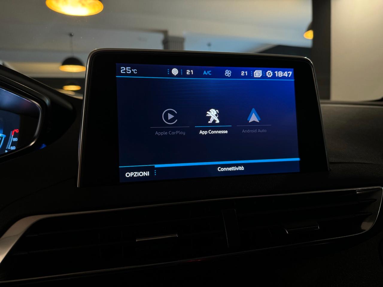 PEUGEOT 5008 1.5 BLUEHDI 130CV 7 POSTI ALLURE 2020