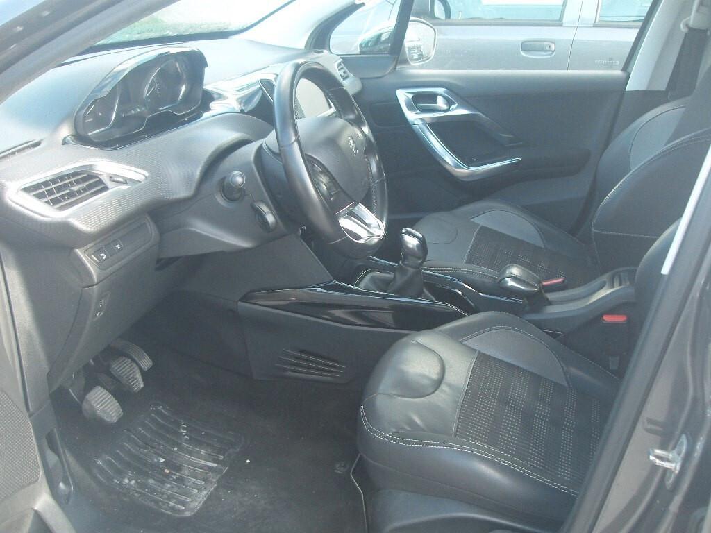 Peugeot 2008 BlueHDi 100 Allure - 2015