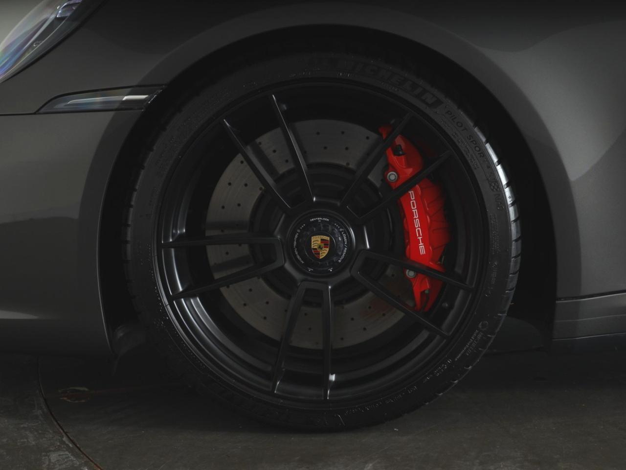 Porsche 911 cabrio 3.0 carrera 4 gts auto