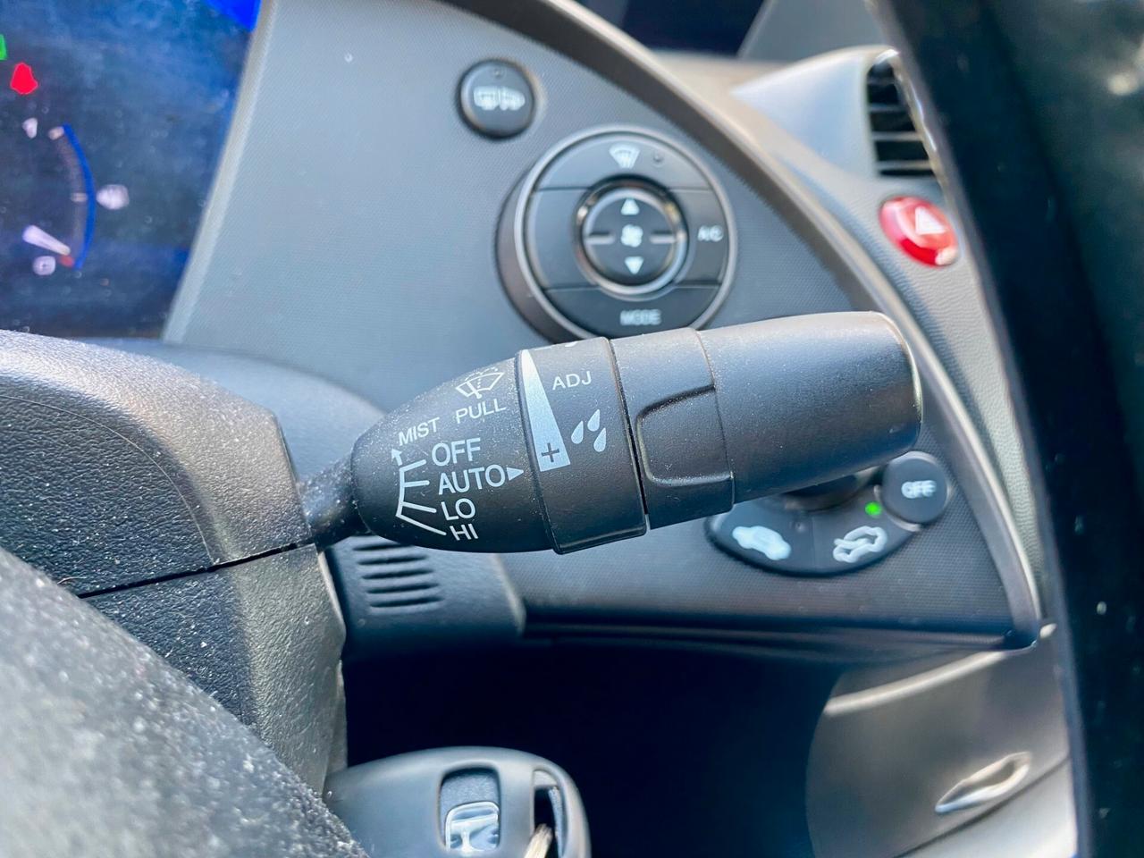 Honda Civic 5p 1.8 i-vtec auto 140cv GPL