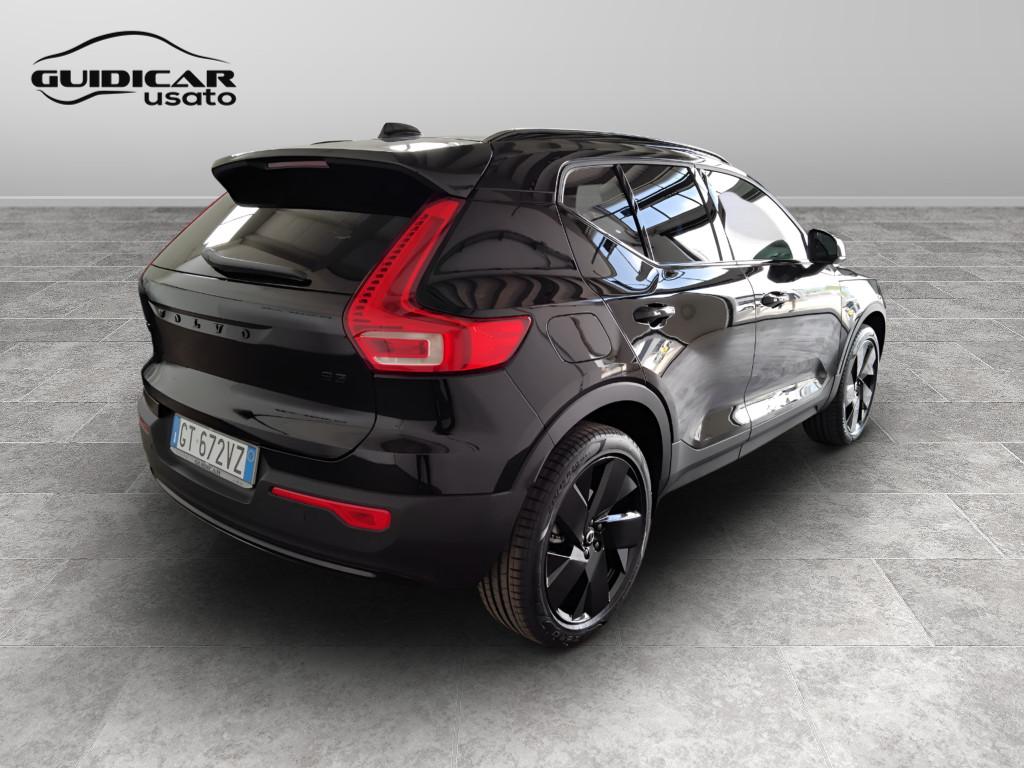VOLVO XC40 2023 - XC40 2.0 b3 Plus Black Edition auto