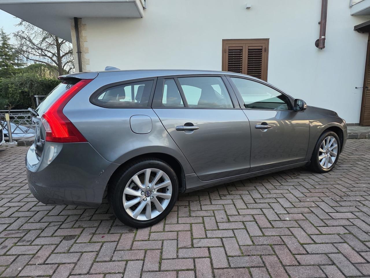 Volvo V60 D2 Summum