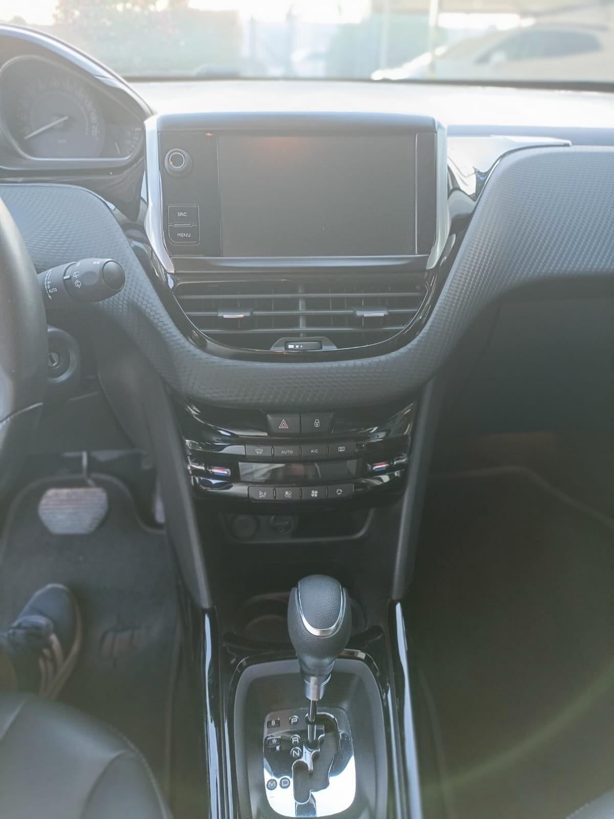 Peugeot 2008 PureTech Turbo 110 EAT6 S&S Allure
