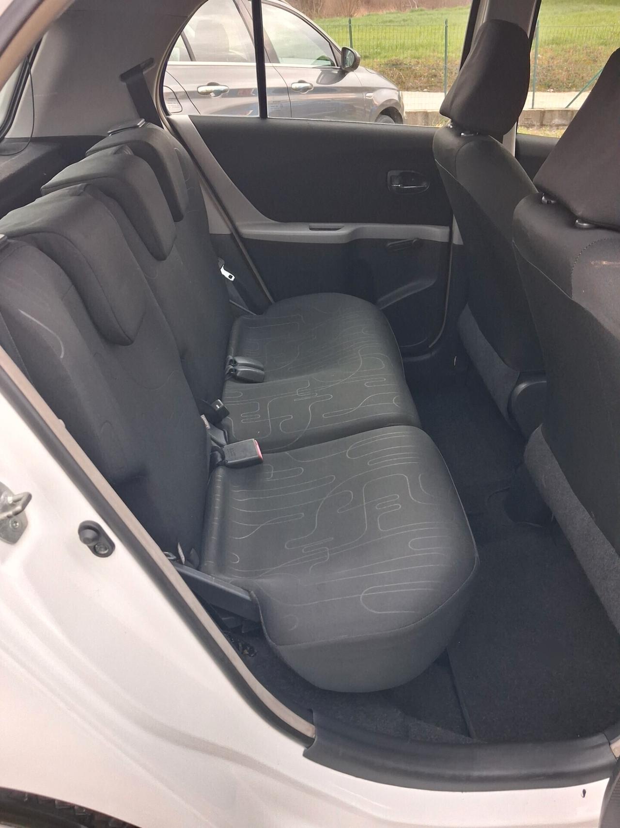 Toyota Yaris 1.0 5porte