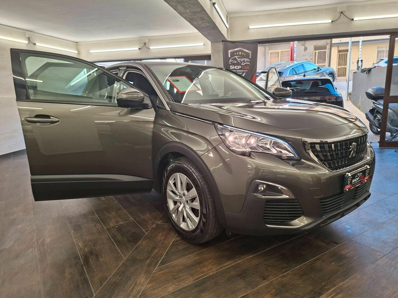 Peugeot 3008 BlueHDi 130 S&S EAT8 Business