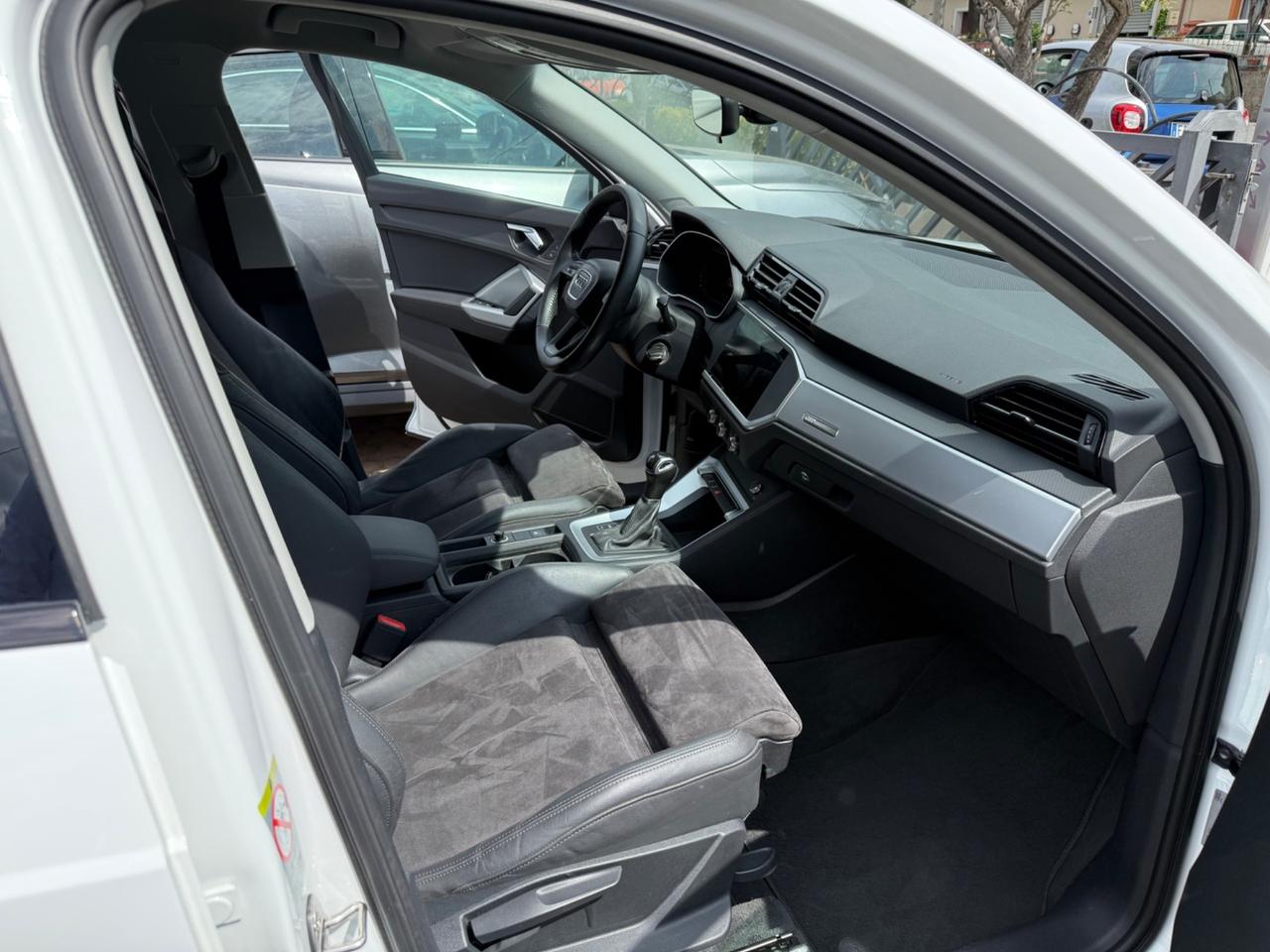 Audi Q3 35 TDI S tronic Business