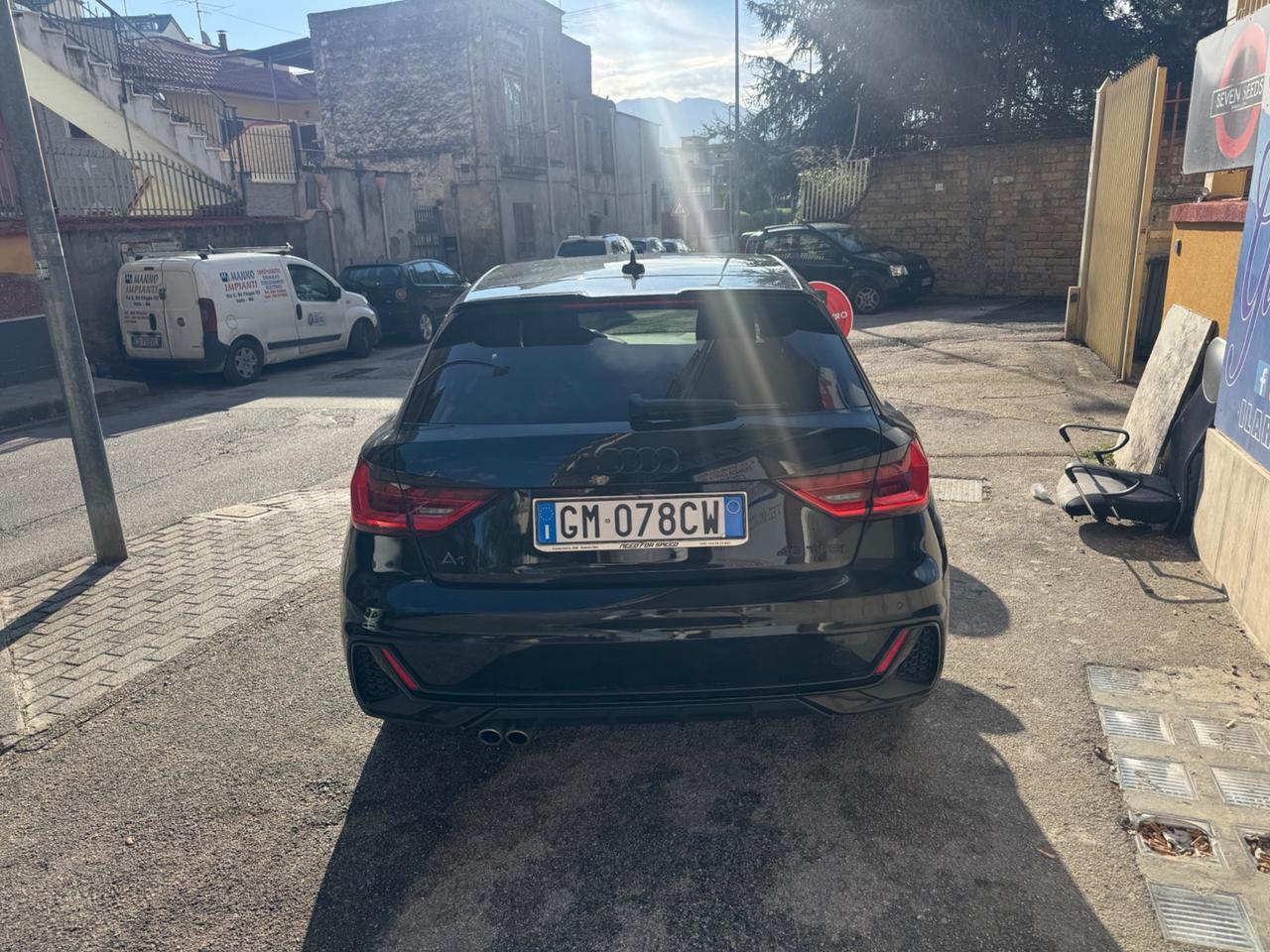 Audi A1 SPB 40 TFSI S tronic Identity Black