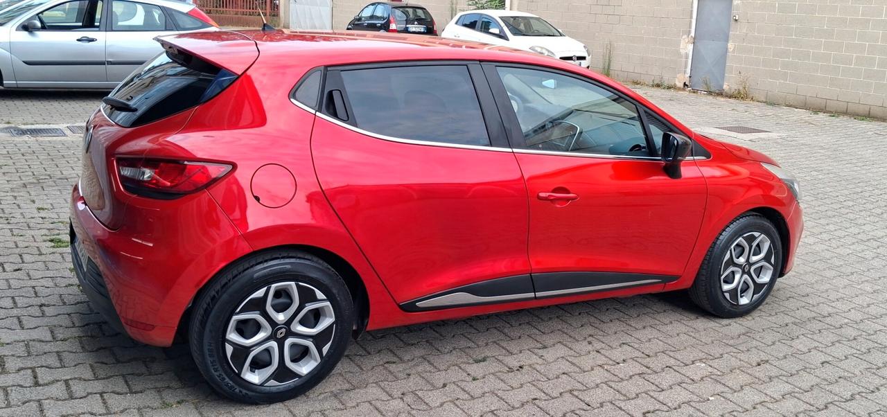 Renault Clio 1.2 75CV Zen NeopatentatiOK