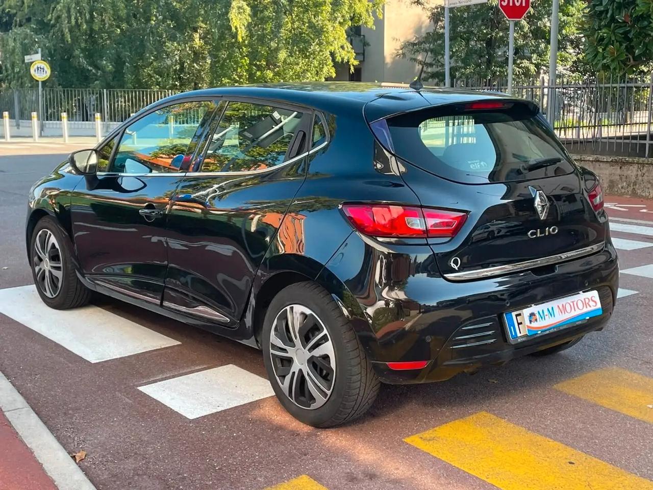Renault Clio 1.2 75 CV 5 porte