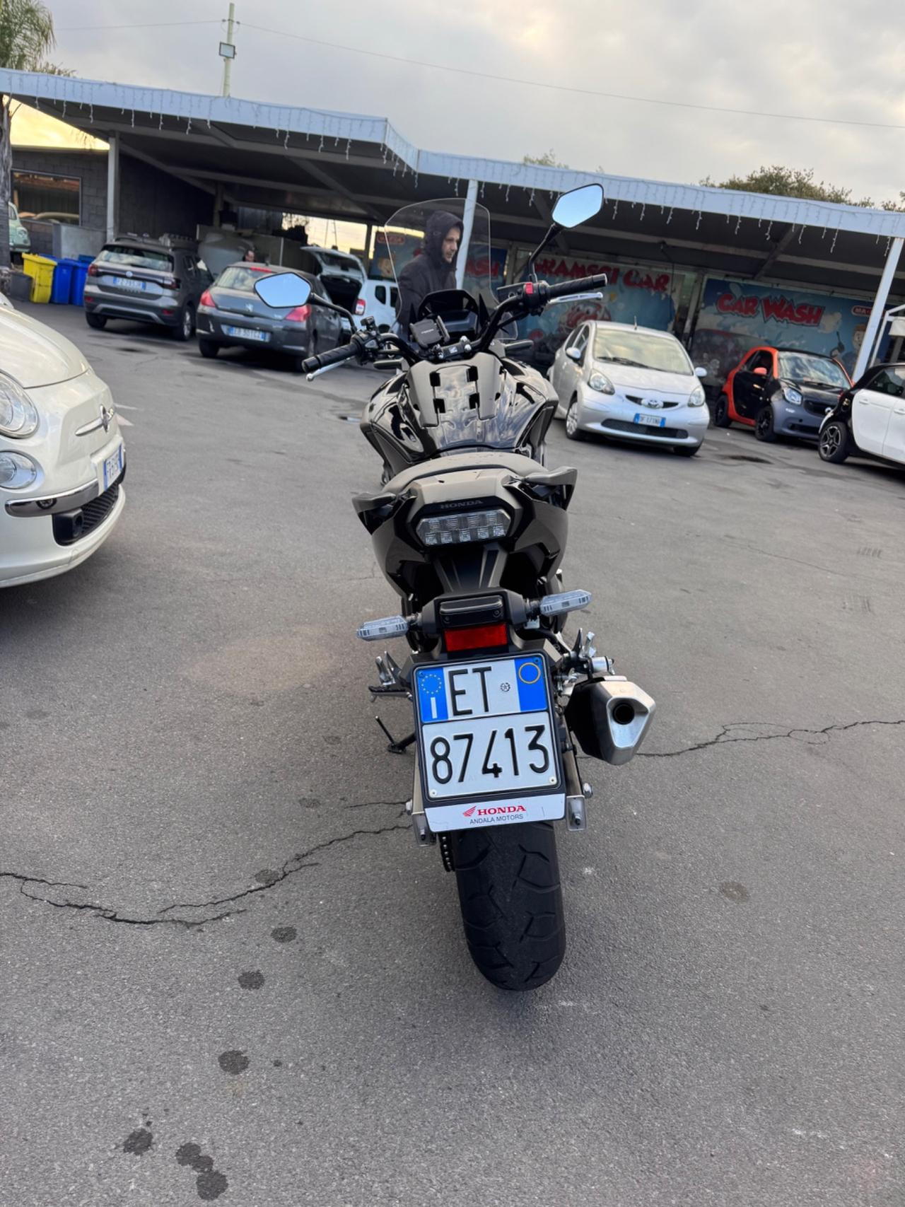 Honda NC 750 Triple black