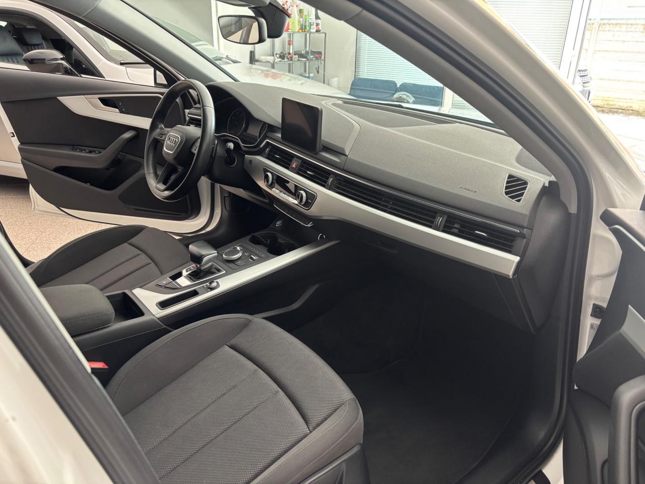 Audi A4 Avant 2.0 TDI 150 CV ultra S tronic Sport