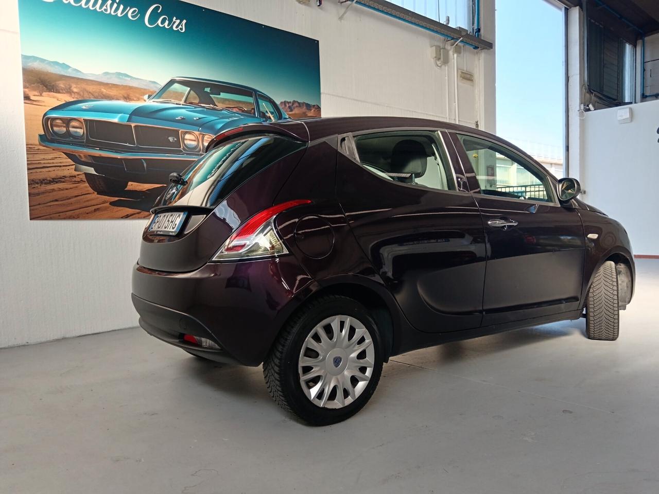 Lancia Ypsilon 1.2 69 CV 5 porte Gold
