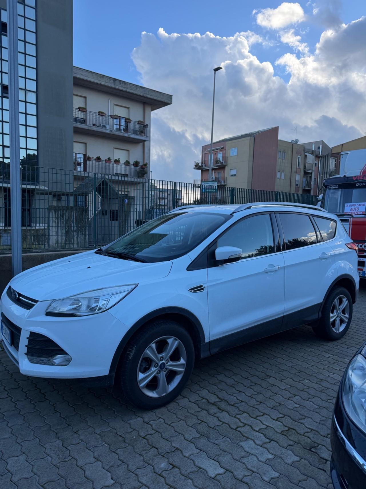 Ford Kuga 2.0 TDCI 120 CV S&S 2WD Titanium