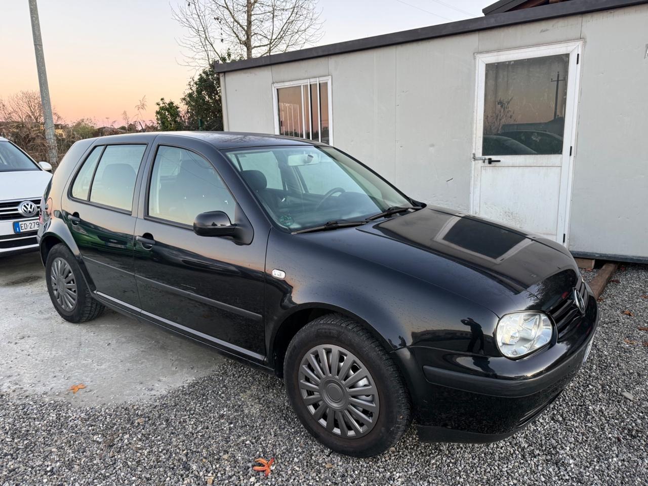 Volkswagen Golf 1.4 16V cat 5 porte