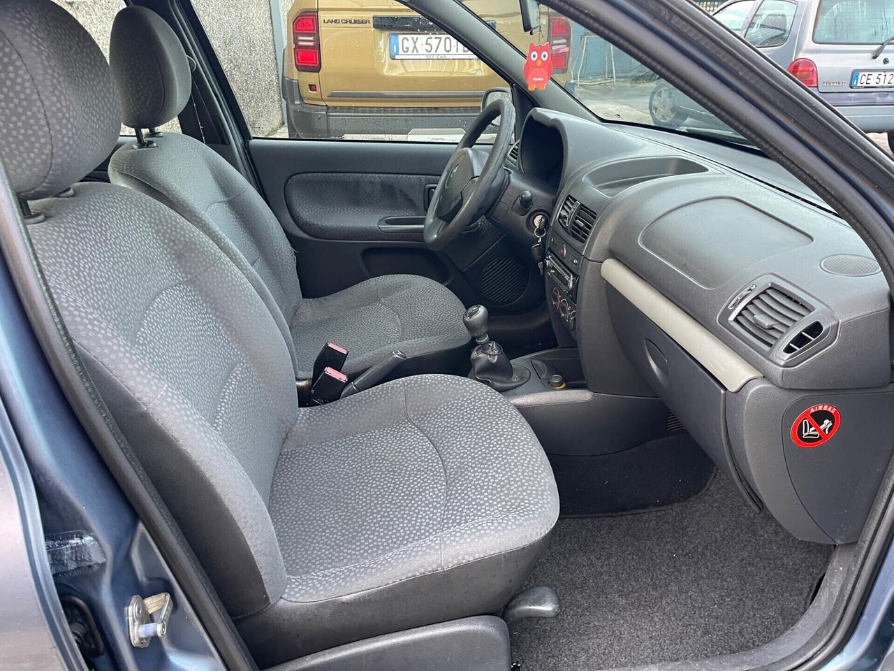 RENAULT CLIO STORIA 1.2 BENZINA EURO4 5P NEOPATENTATI