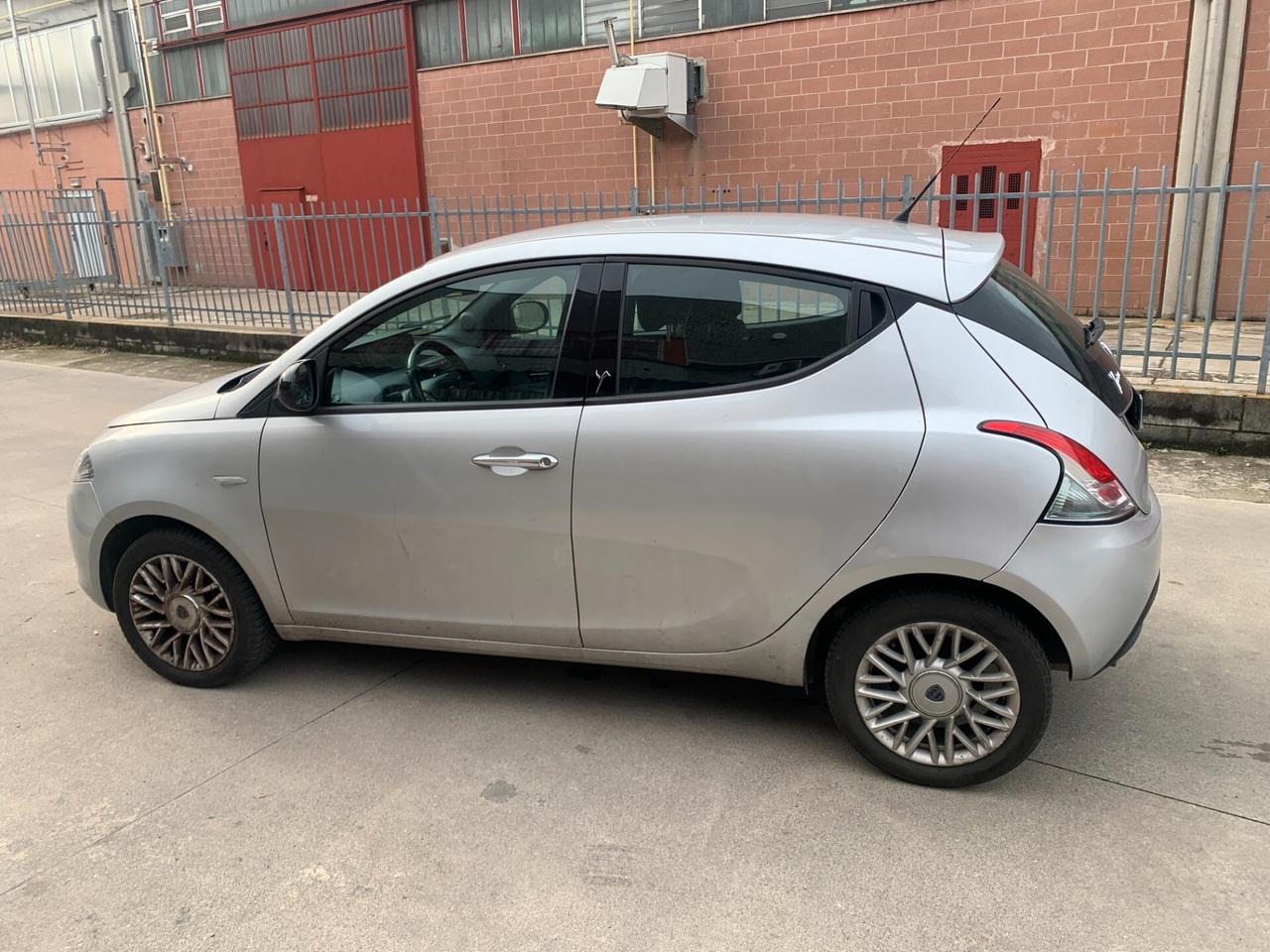 Lancia Ypsilon 1.3 MJT 16V 95 CV 5 porte S&S Gold