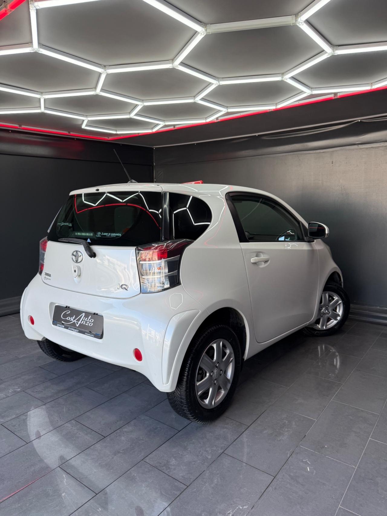 Toyota iQ 1.0 Benzina Sol 10/2010 NUOVA