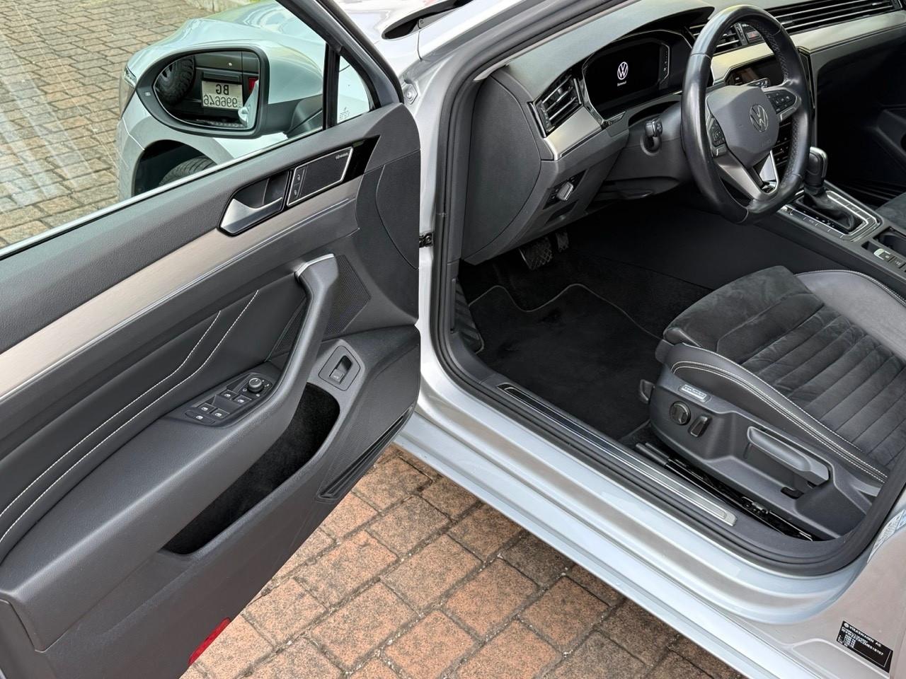 VW Passat 2.0d 190 CV DSG Executive/Camera 360