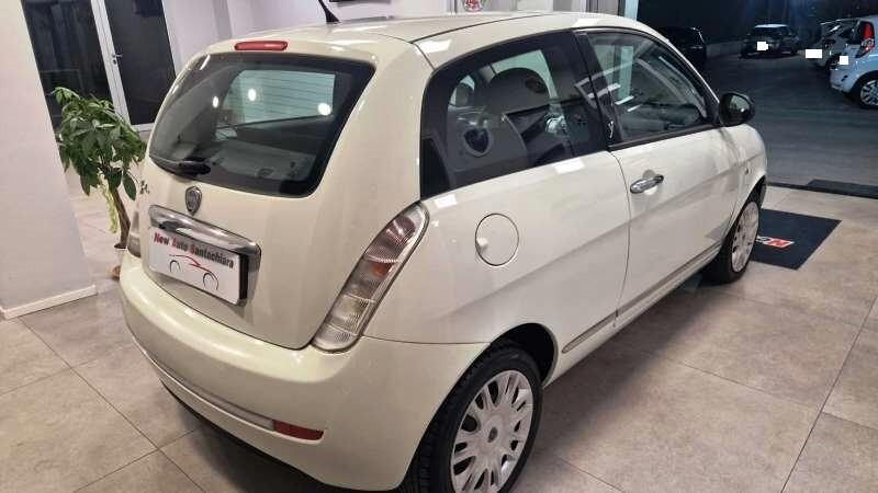 Lancia Ypsilon 1.2 69 CV Diva