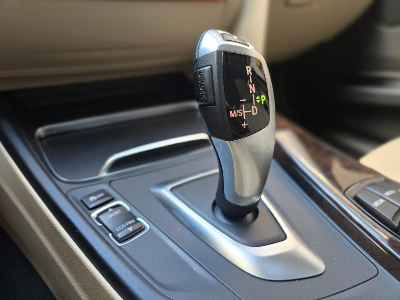 Bmw 320 320i Business Advantage - Automatica TETTO Pari al nuovo !!!!