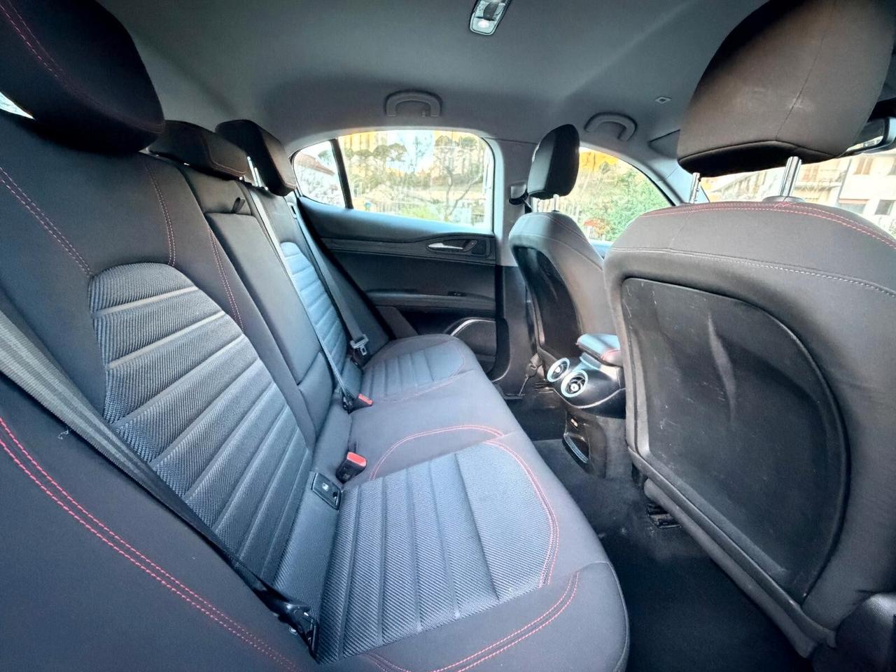 Alfa Romeo Stelvio 2.2 Turbodiesel 160 CV AT8 RWD Business 2021