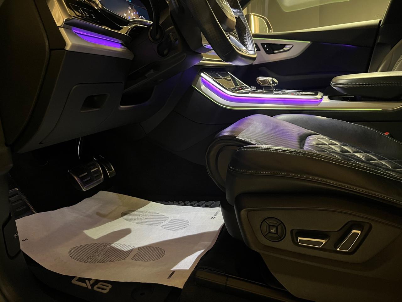 Audi Q8 45 TDI quattro S-Line Matrix/Tetto iva ESPOSTA!!