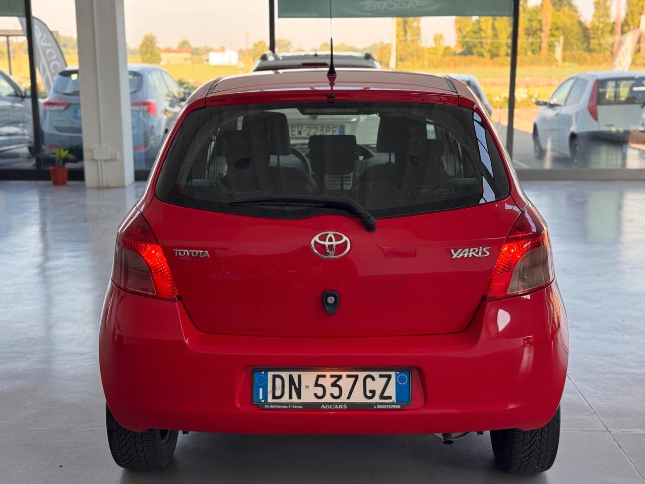 Toyota Yaris 1.0 5 porte