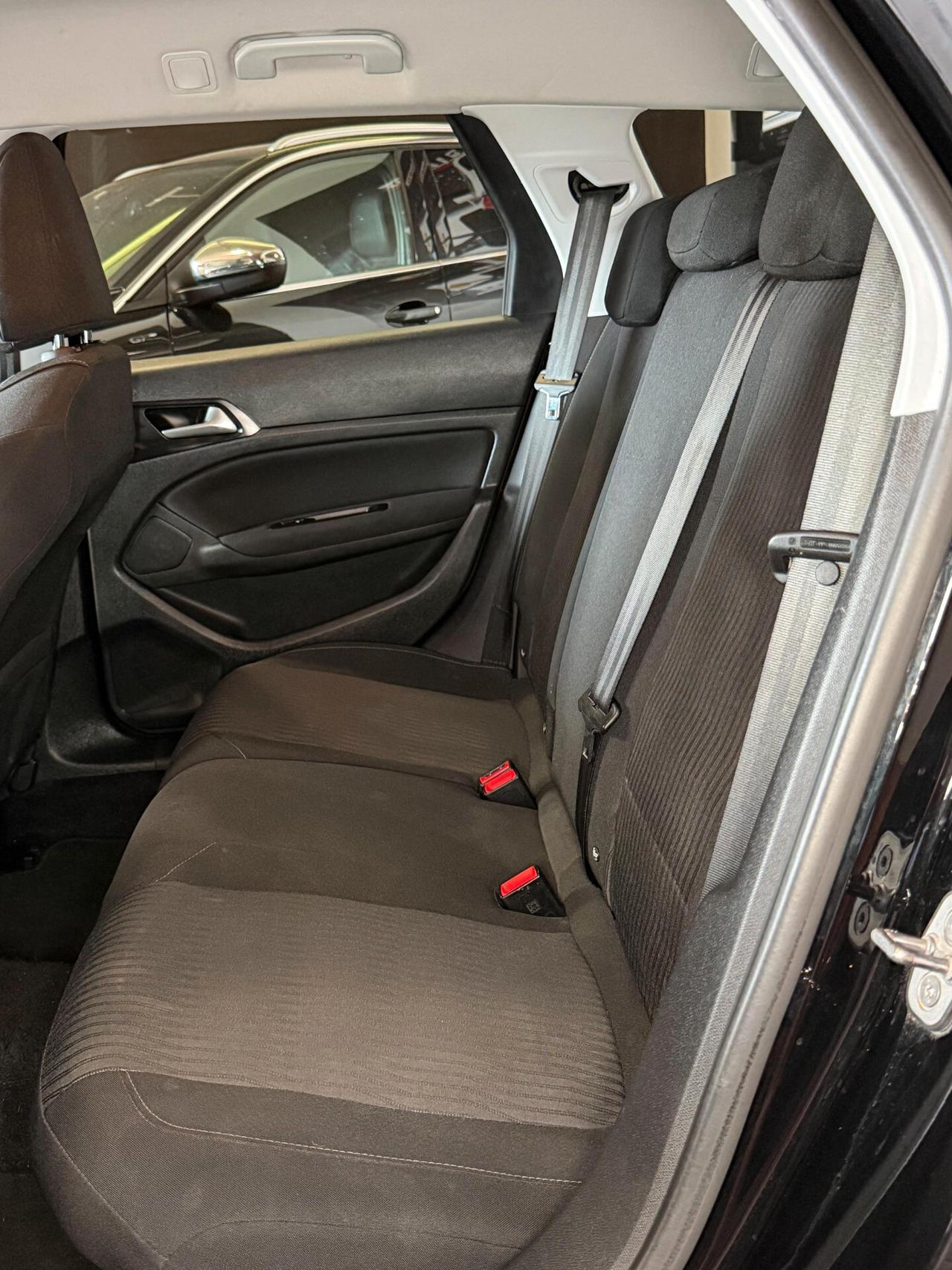 Peugeot 308 BlueHDi 120 S&S SW Active