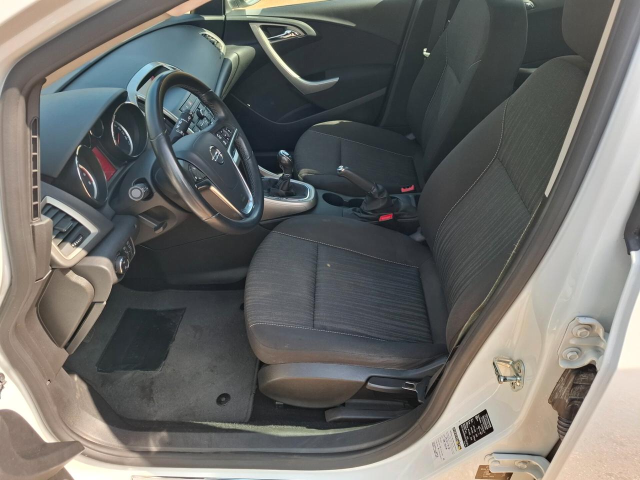 Opel Astra 1.4 100CV 5 porte Cosmo