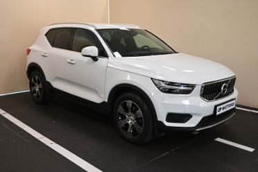 VOLVO XC40 (2017-->) XC40 T2 Geartronic Momentu...