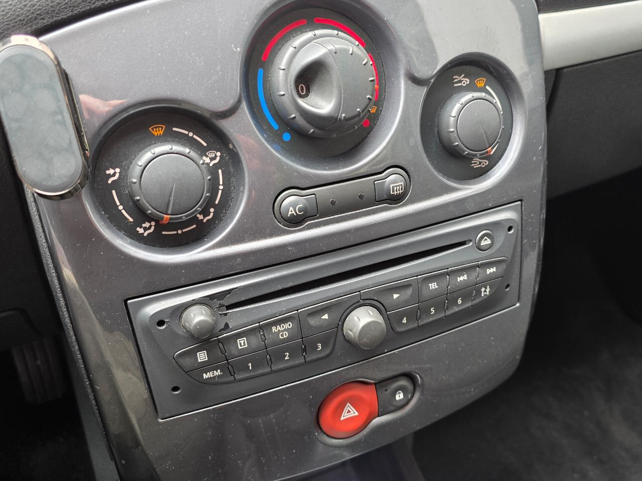 Renault Clio 1.2 5 porte Dynamique 20th anniversary