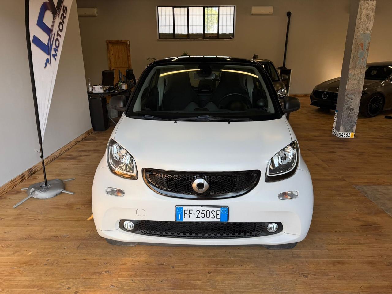 Smart ForTwo 71CV PASSION SPORTPACK JBL TWINAMIC LED 18ESIMO ANNIVERSARIO