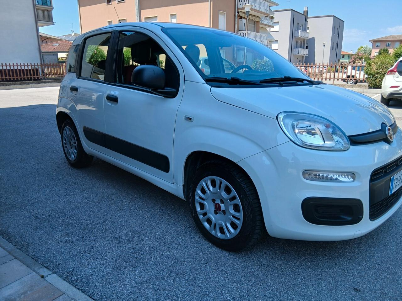 Fiat Panda 1.3 MJT 95 CV S&S Easy + gancio a € 169 mese