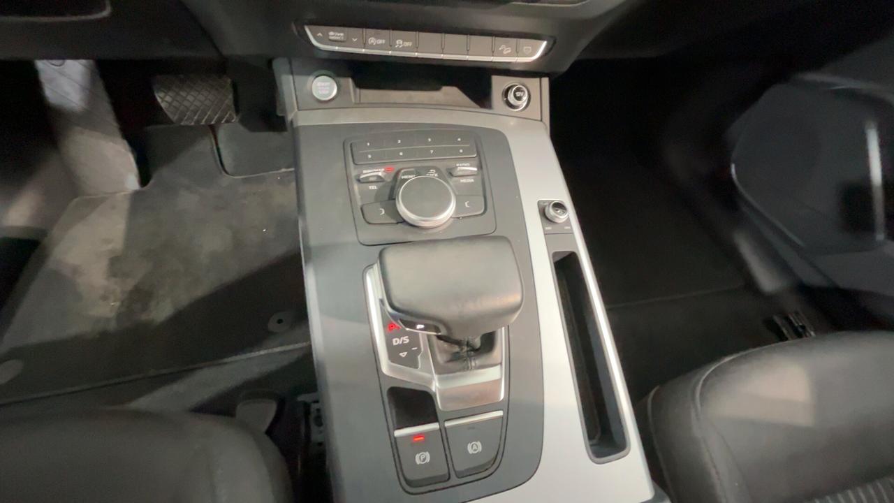 Audi Q5 2.0 TDI quattro S tronic Business