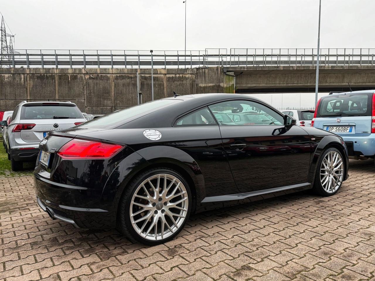 Audi TT Coupé 2.0 TFSI quattro S tronic line