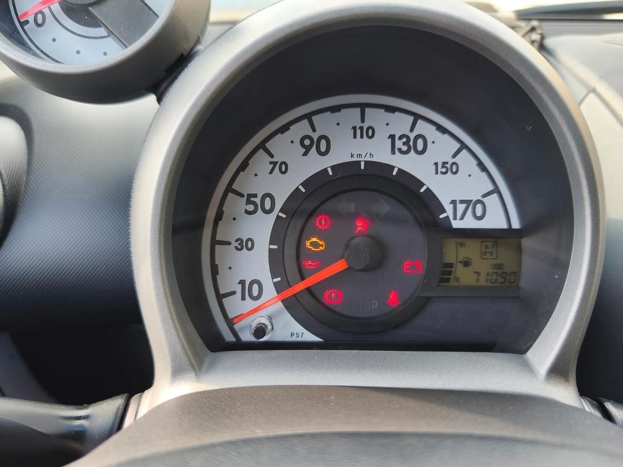 Toyota Aygo 1.0 12V VVT-i 5 porte Sol AUTOMATICA