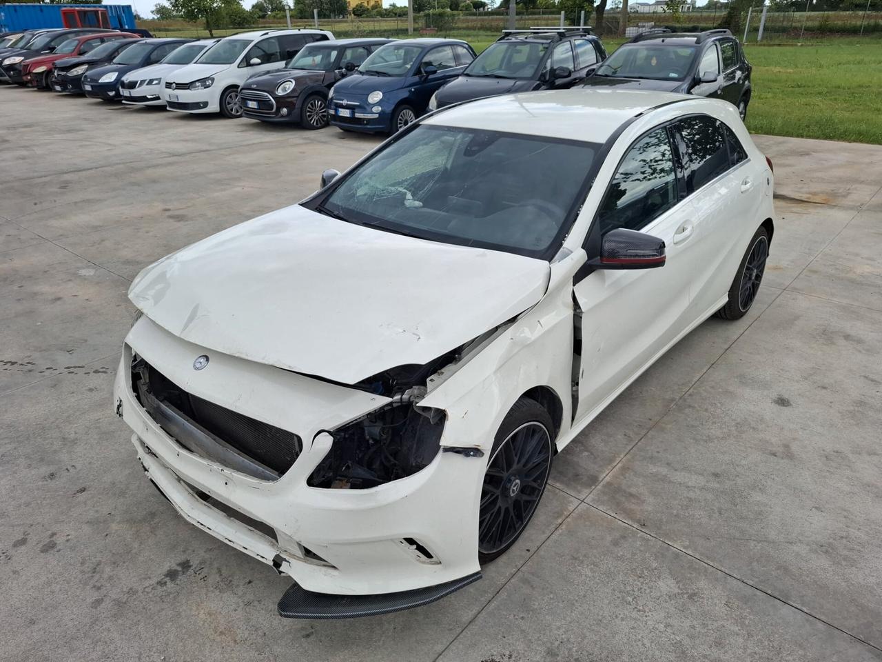 Mercedes-benz A 160 d auto - SINISTRATA