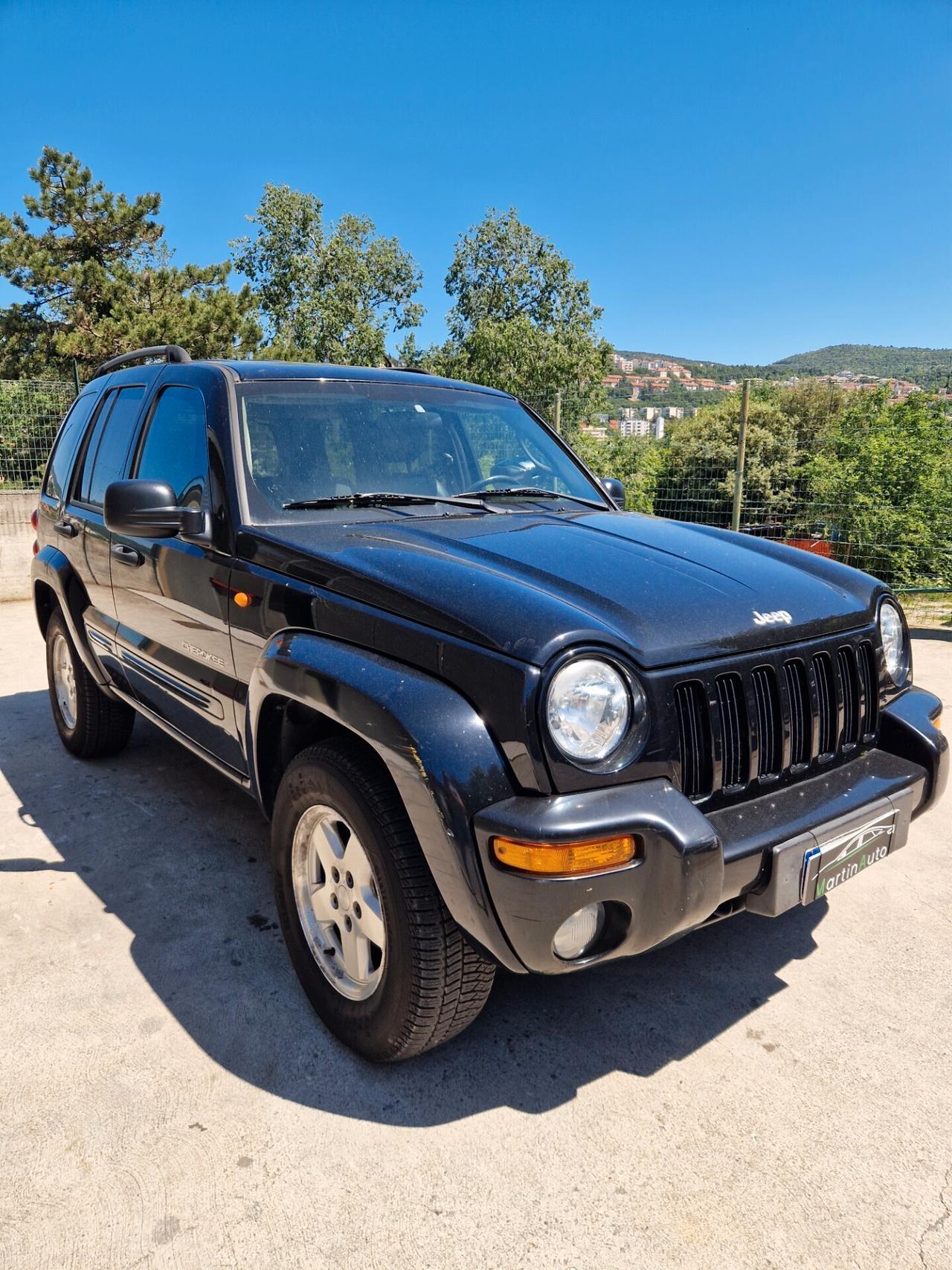 Jeep Cherokee 2.5 CRD Sport 4x4 inseribile