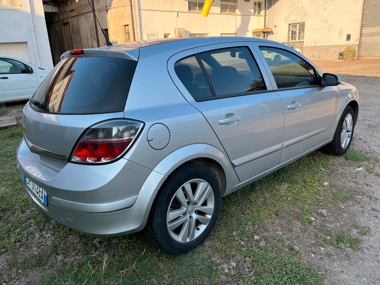 Opel Astra 1.7 CDTI 125CV 5 porte Enjoy