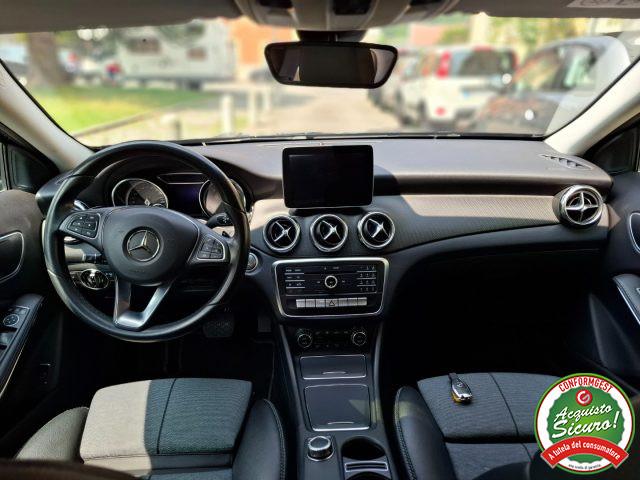 MERCEDES-BENZ GLA 200 d Automatic Business