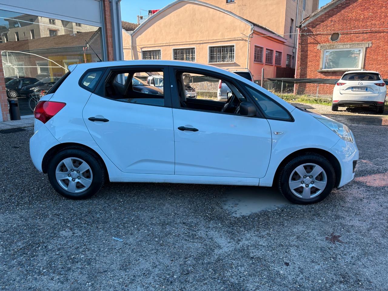 Kia Venga 1.4 CRDi 77CV -Gancio Traino