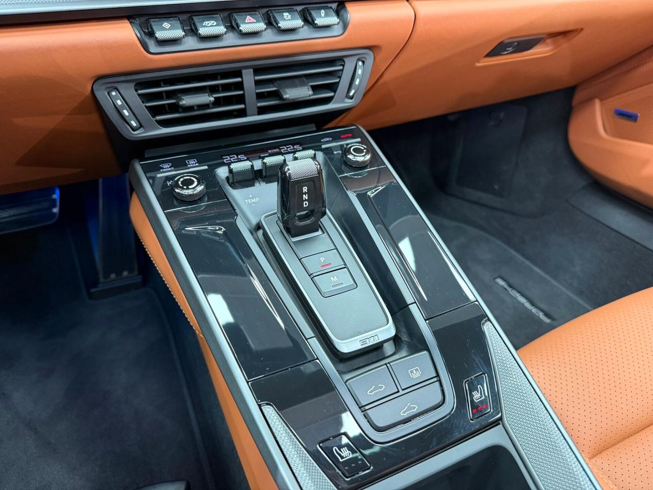 Porsche 911 Carrera (104)