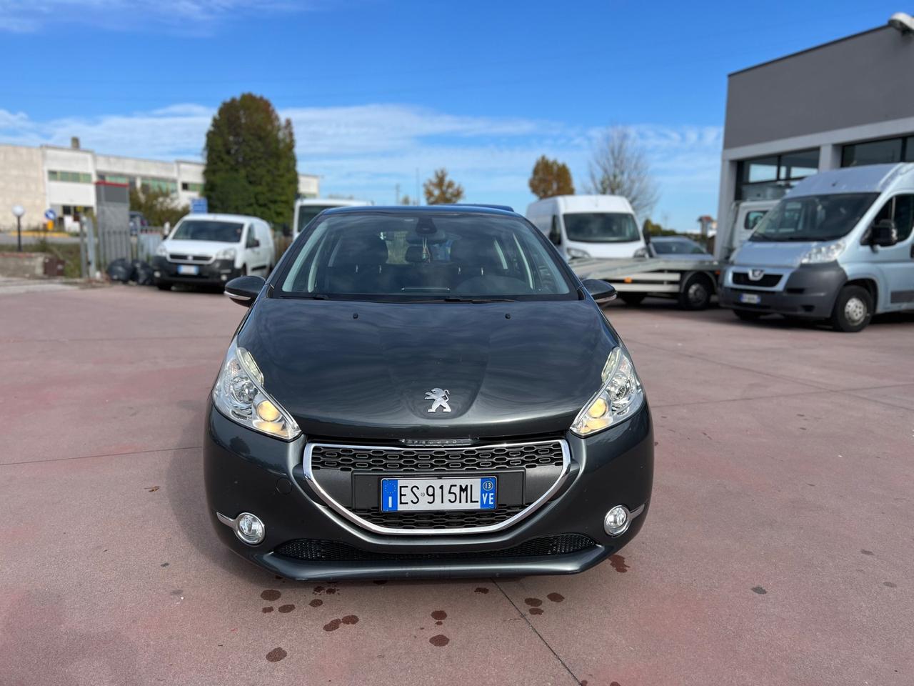 Peugeot 208 1.4 HDi 68 CV 5 porte Allure